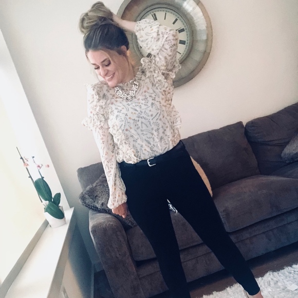 Gabrielle Sheer Floral Top - Picture 3 of 4